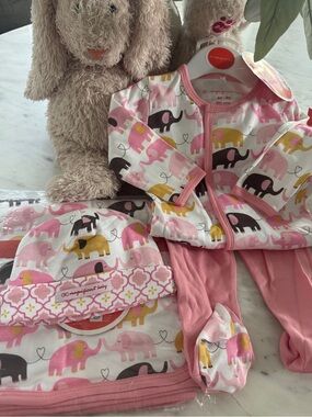 Magnificent Baby magnetic  Pink & Yellow Elephant Print Pajama Set with blanket